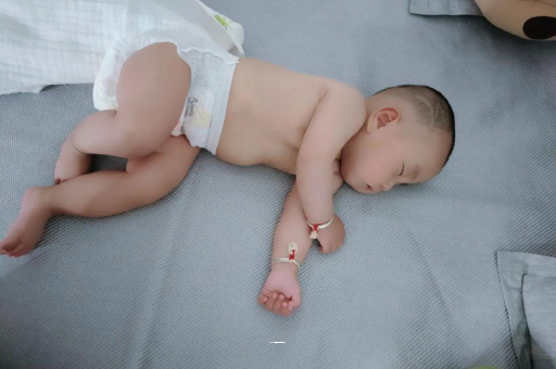邹城三个月宝宝身高体重